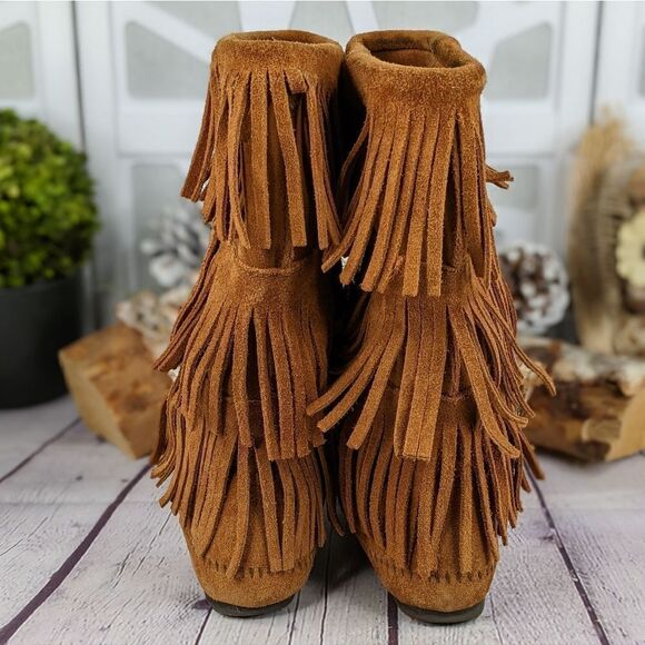 Minnetonka 3-Layer Fringe Boots - Picture 5 of 9